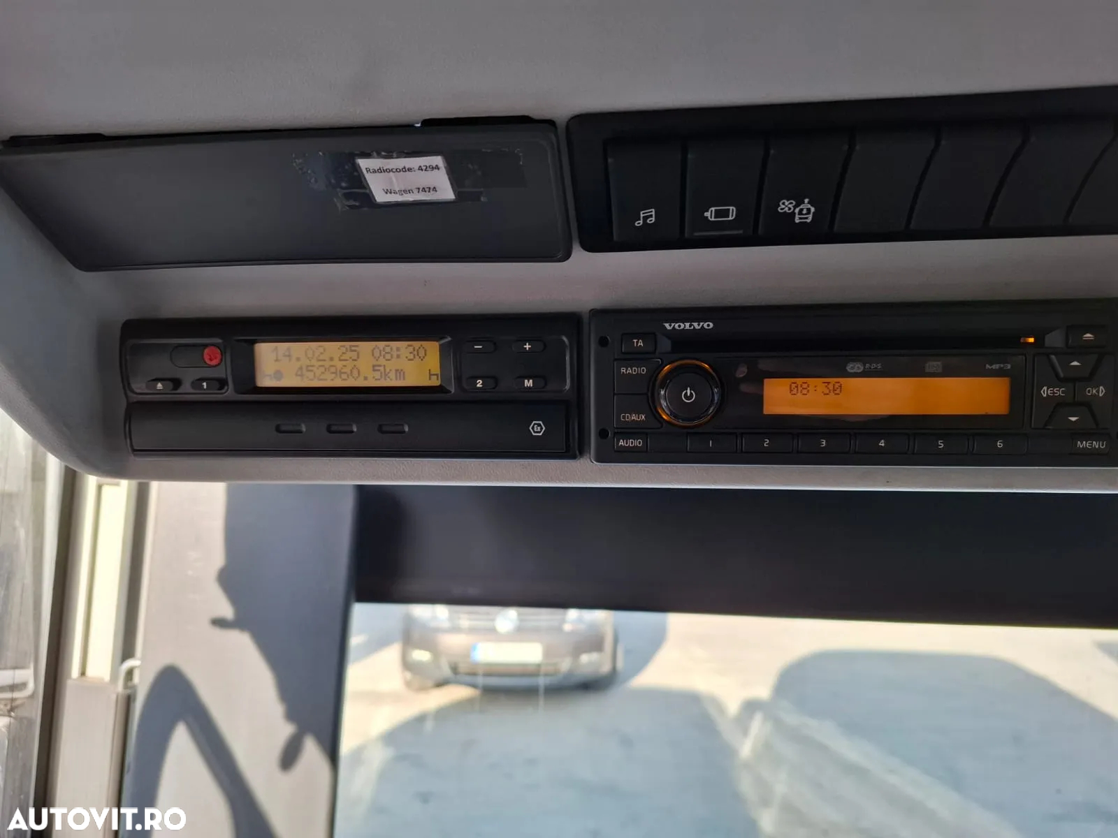 Volvo 8900AH Hybrid - 11