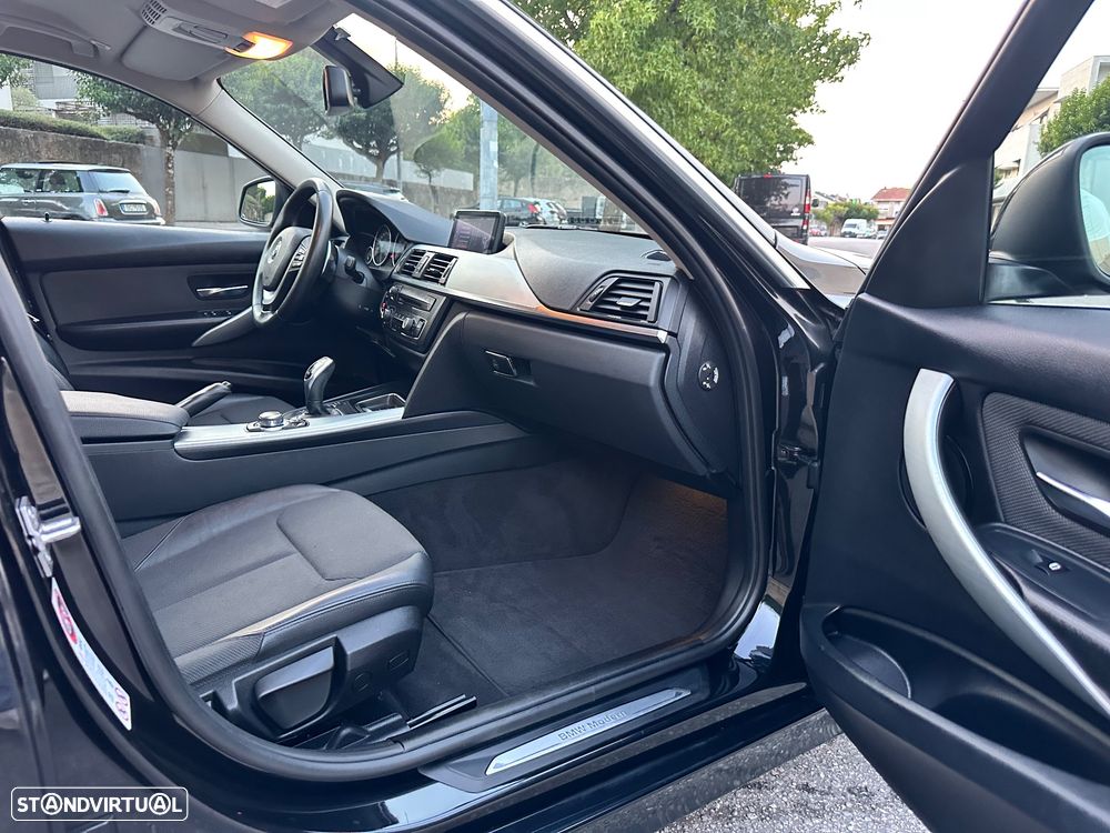 BMW 320 d Auto Line Modern - 39