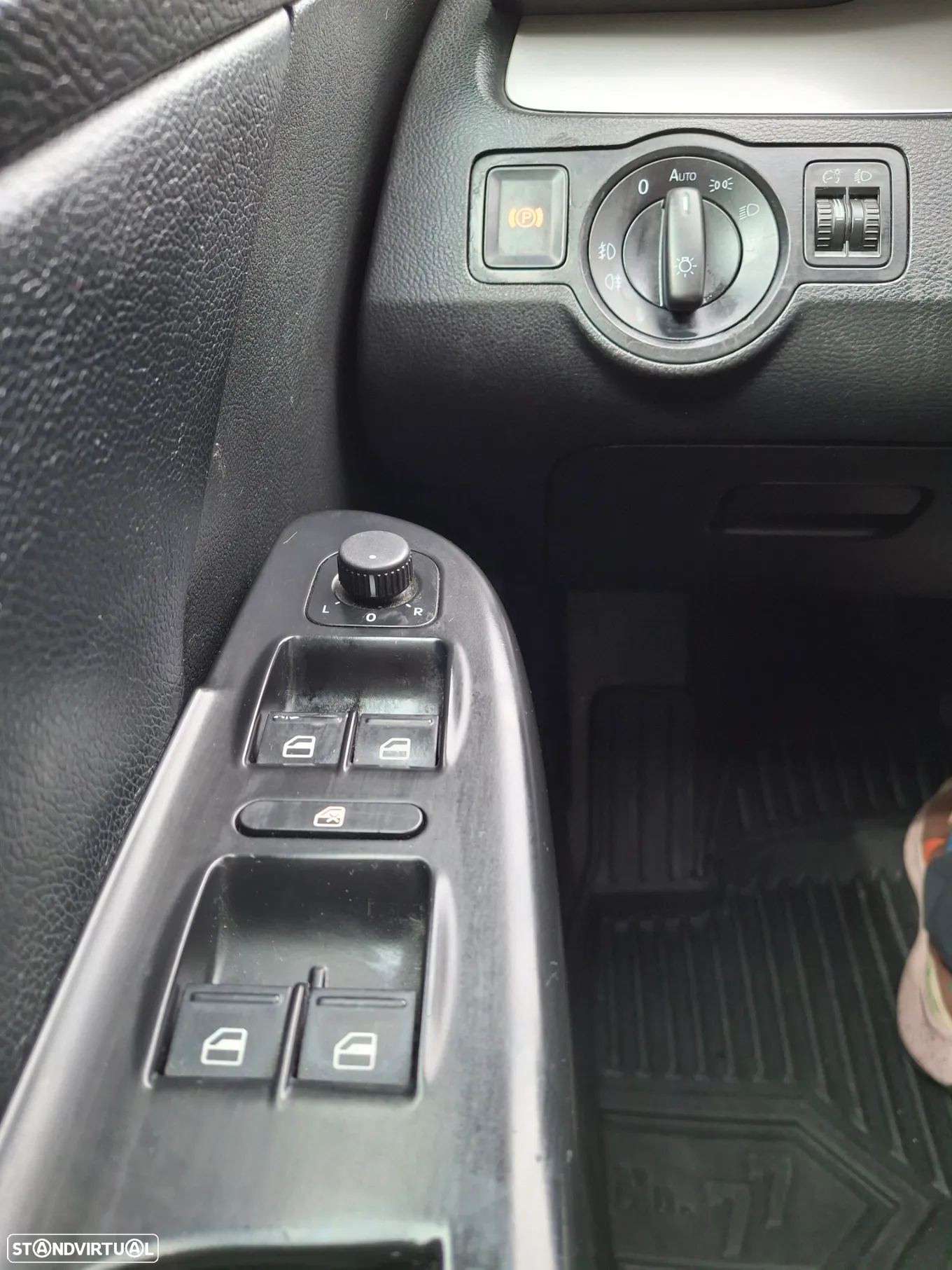 VW Passat 2.0 TDI Sport DSG - 18