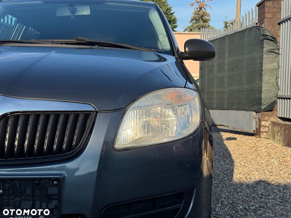 Skoda Fabia 1.2 HTP Ambiente - 11