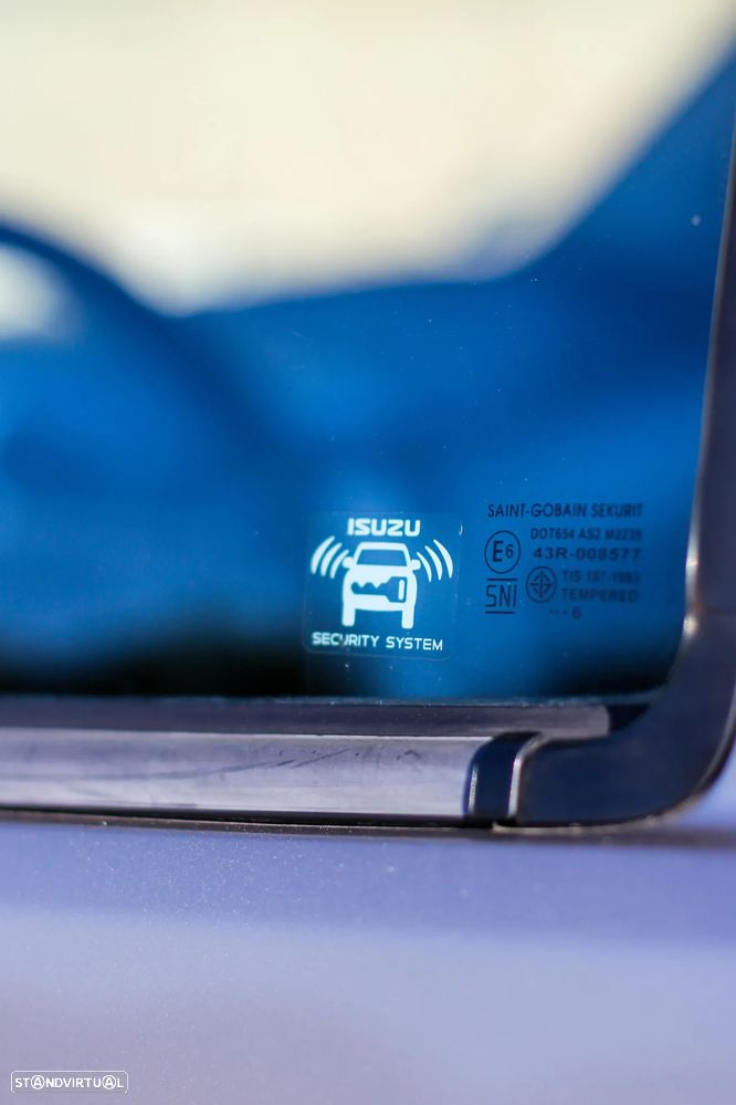 Isuzu D-Max 2.5 DTi CD 4WD LS Sport Edition - 17