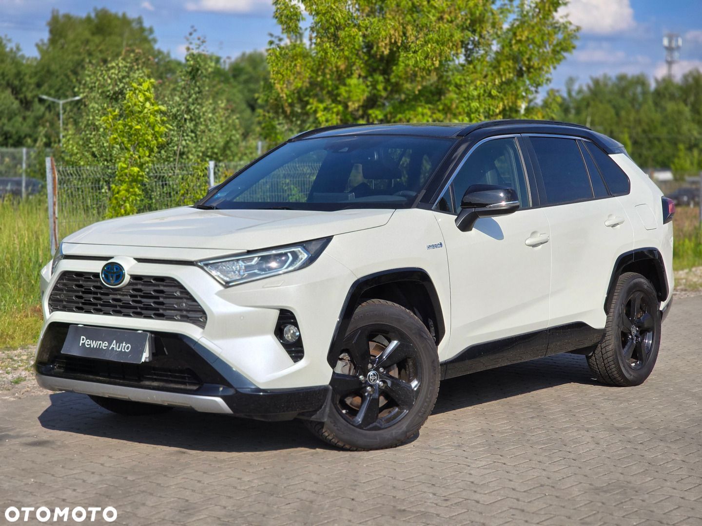 Toyota RAV4 - 1