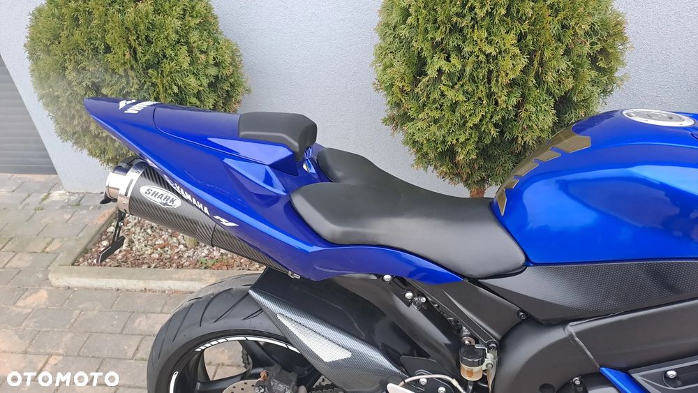 Yamaha R1 - 17