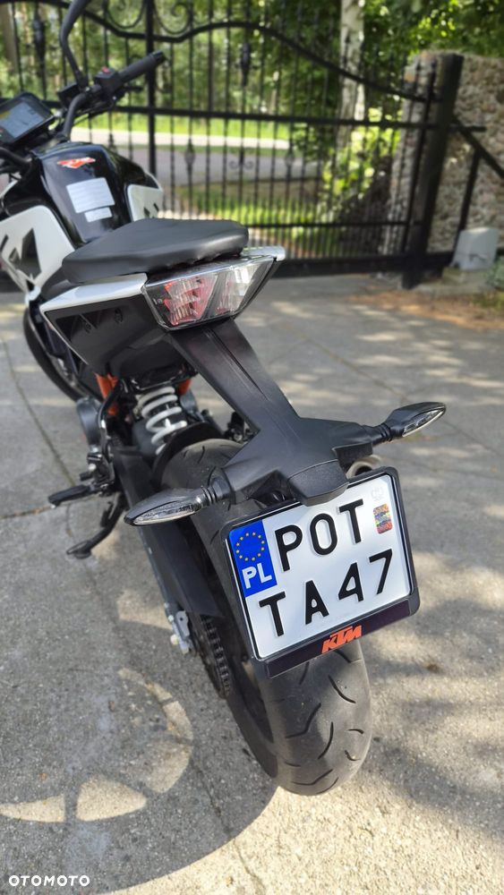 KTM Duke 125 - 26