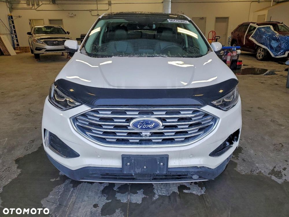 Ford Edge - 30