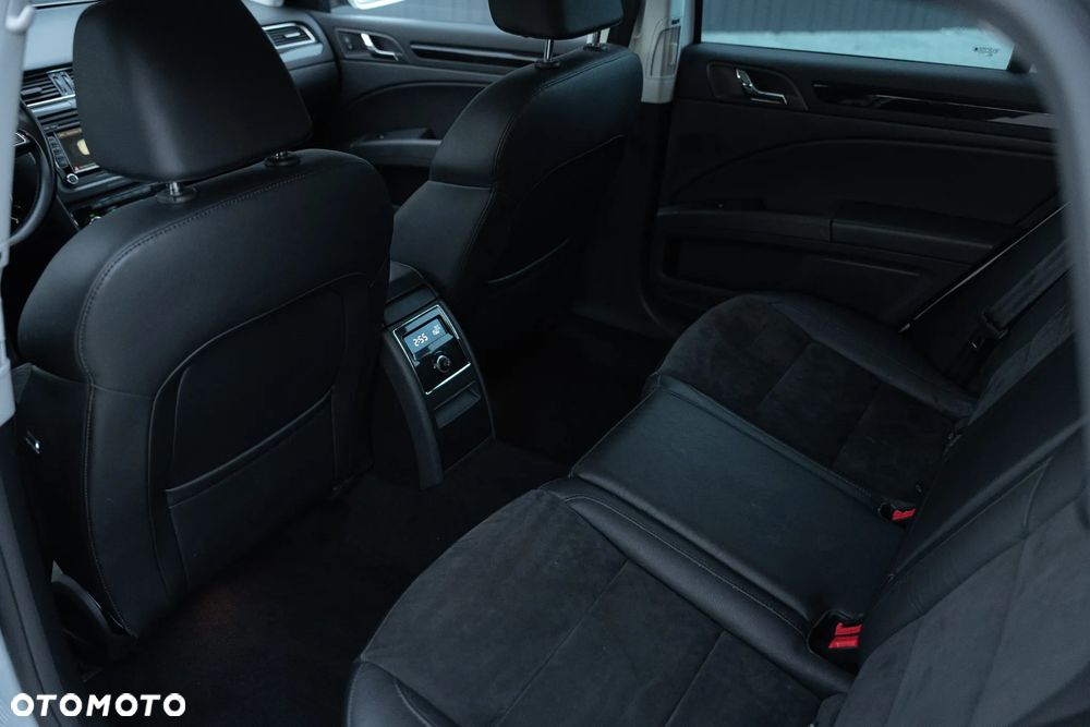 Skoda Superb 2.0 TDI 4x4 Elegance DSG - 24