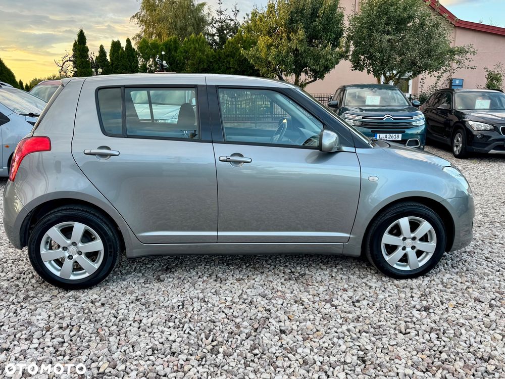 Suzuki Swift - 2