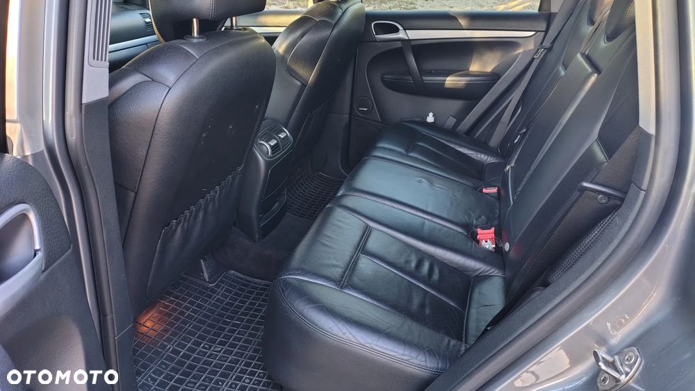 Porsche Cayenne Tiptronic S - 12