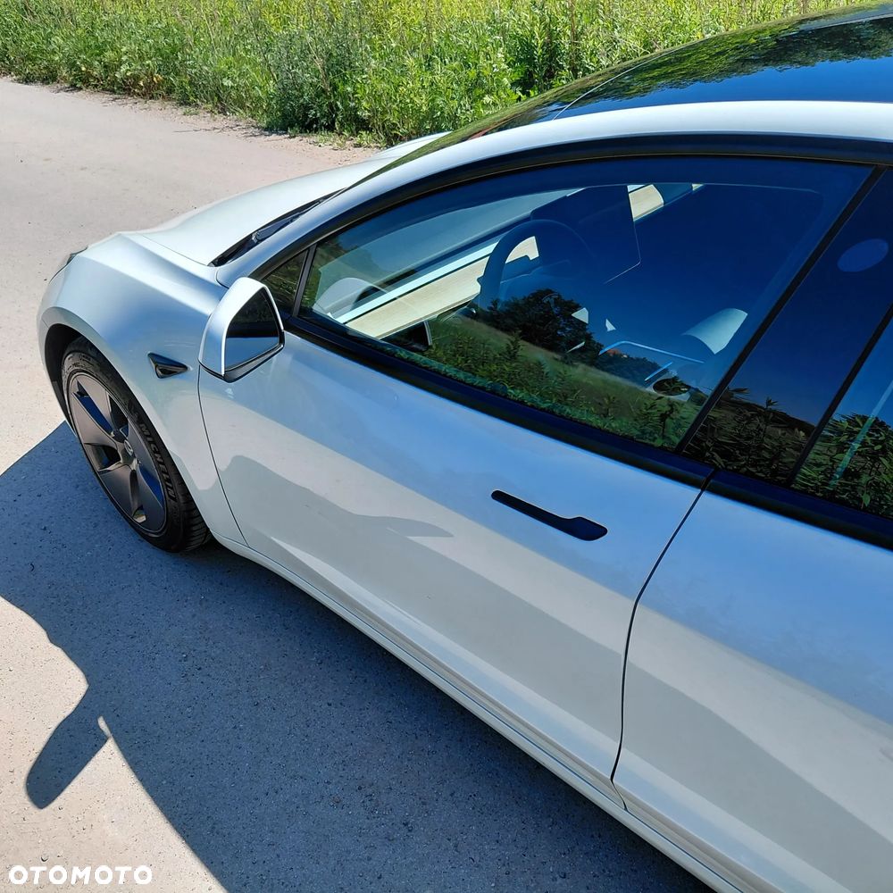Tesla Model 3 RWD - 3