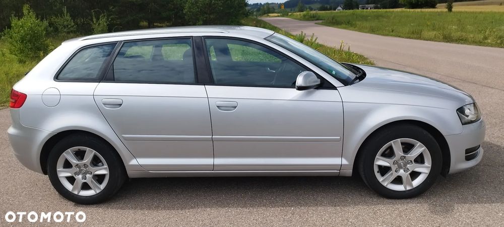 Audi A3 ver-1-6-attraction - 12