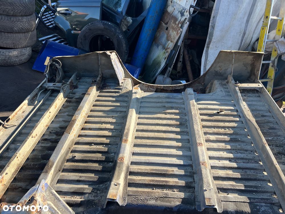 Skrzynia ładunkowa paka Nissan Navara d22 półtorej kabiny - 5