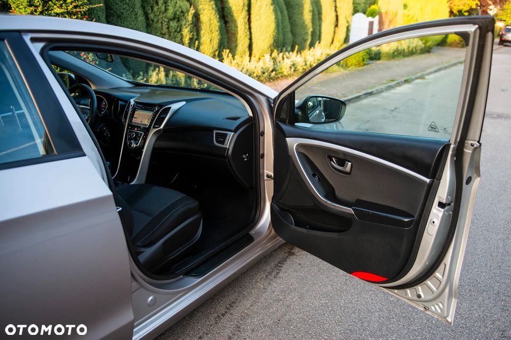 Hyundai i30 1.4 Comfort - 36
