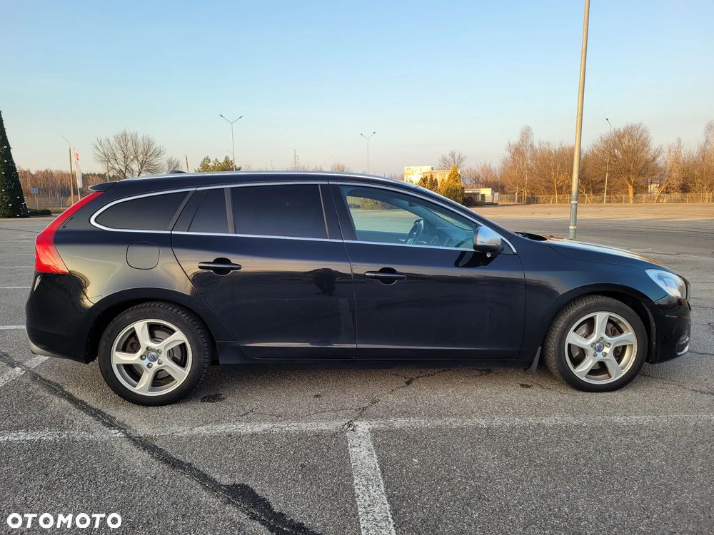 Volvo V60 T6 AWD Geartronic RDesign - 8