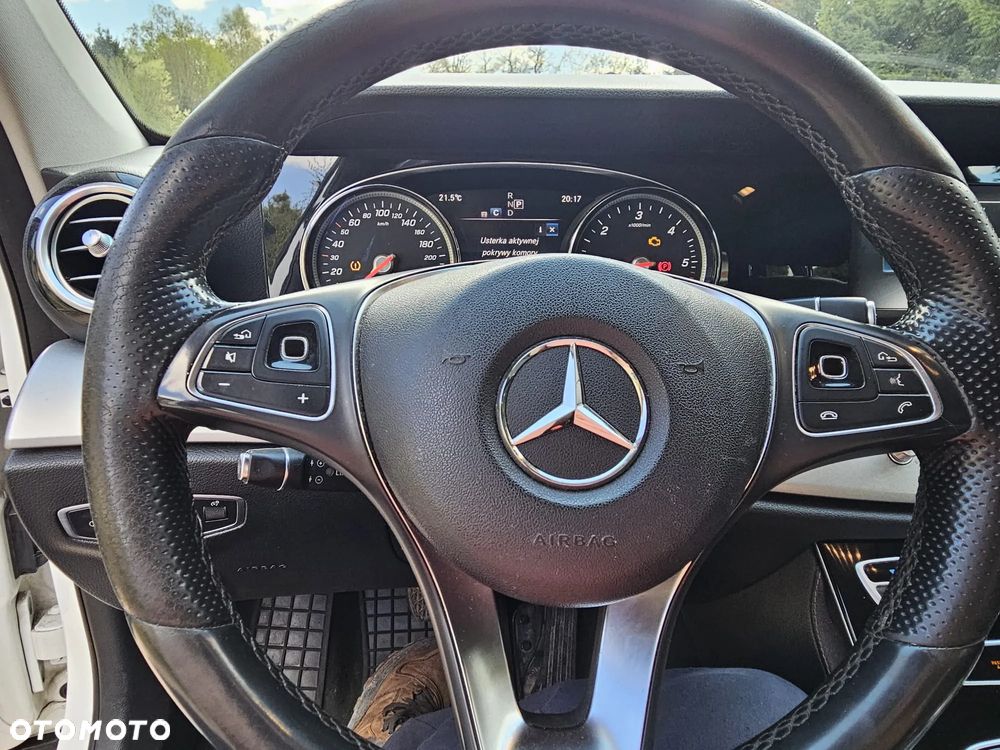 Mercedes-Benz Klasa E 200 d 9G-TRONIC - 33