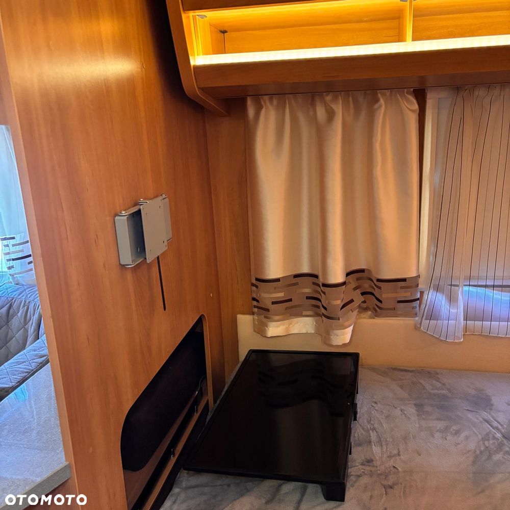 Dethleffs Camper 560 FMK - 17