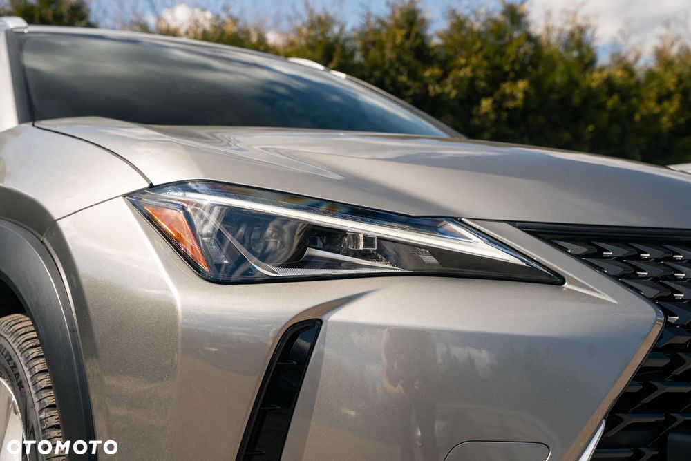 Lexus UX 250h Business Edition - 7