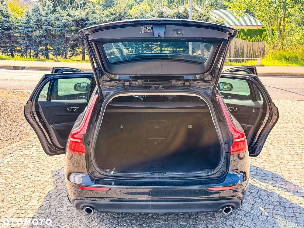 Volvo V60 D4 Geartronic Momentum - 19