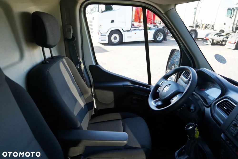 Renault MASTER / BLASZAK / FURGON / KAMERA COFANIA / 2020 R - 25