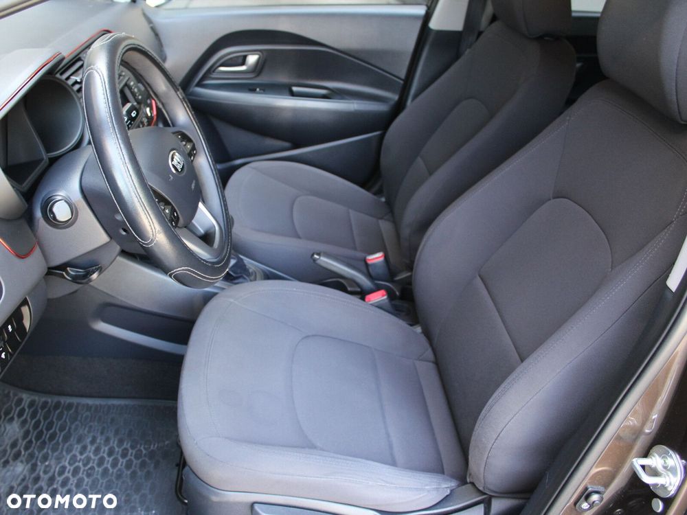 Kia Rio - 11