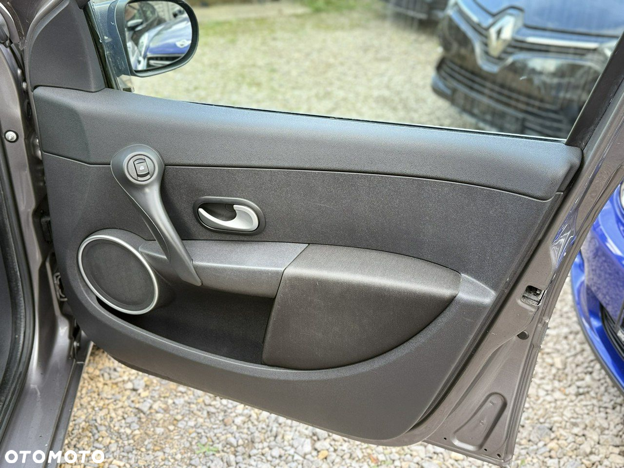 Renault Clio - 19