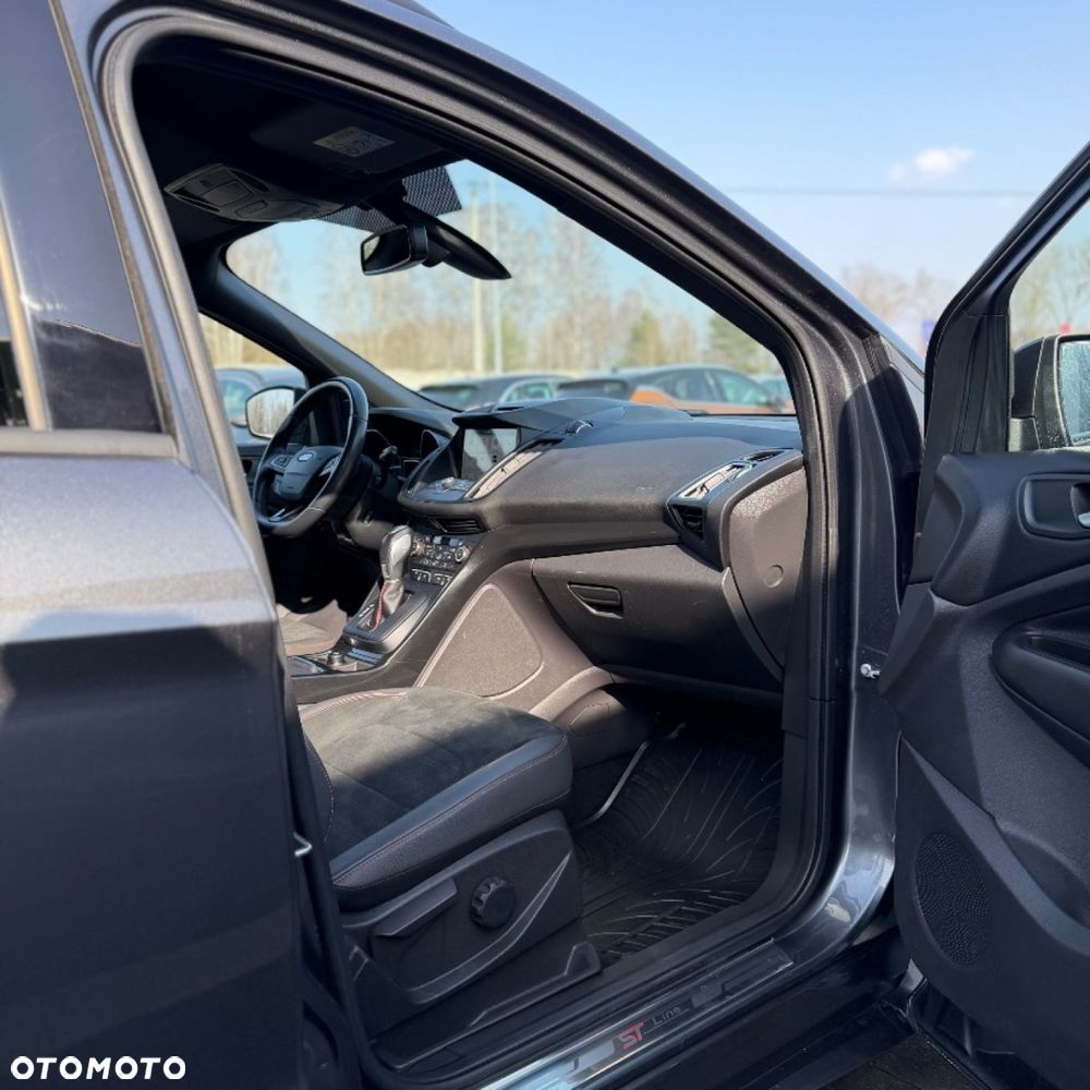 Ford Kuga - 38