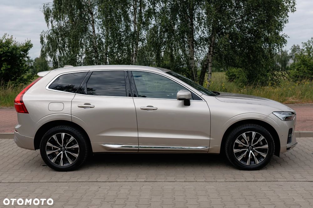 Volvo XC 60 B4 B Plus Bright - 3