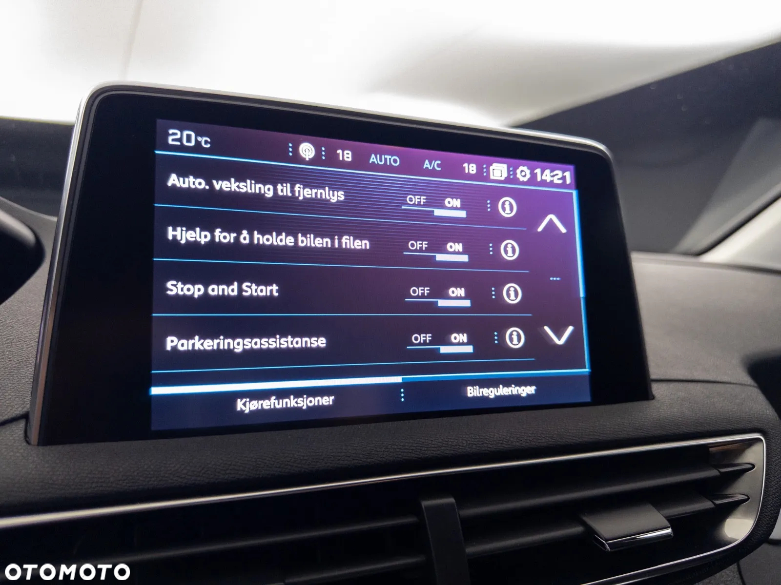 Peugeot 3008 1.2 PureTech GPF Allure S&S EAT8 - 32