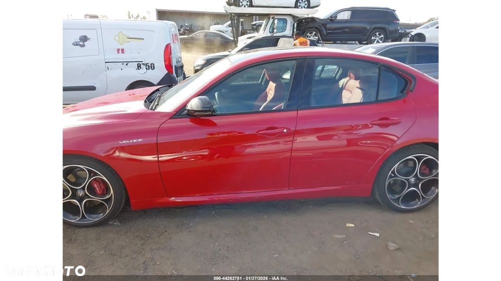 Alfa Romeo Giulia - 4