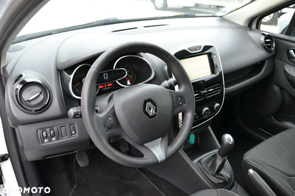 Renault Clio - 17