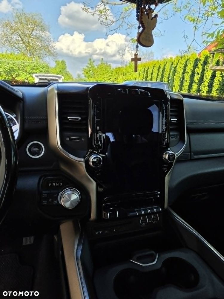 RAM 1500 Crew Cab Shortbed Laramie - 6