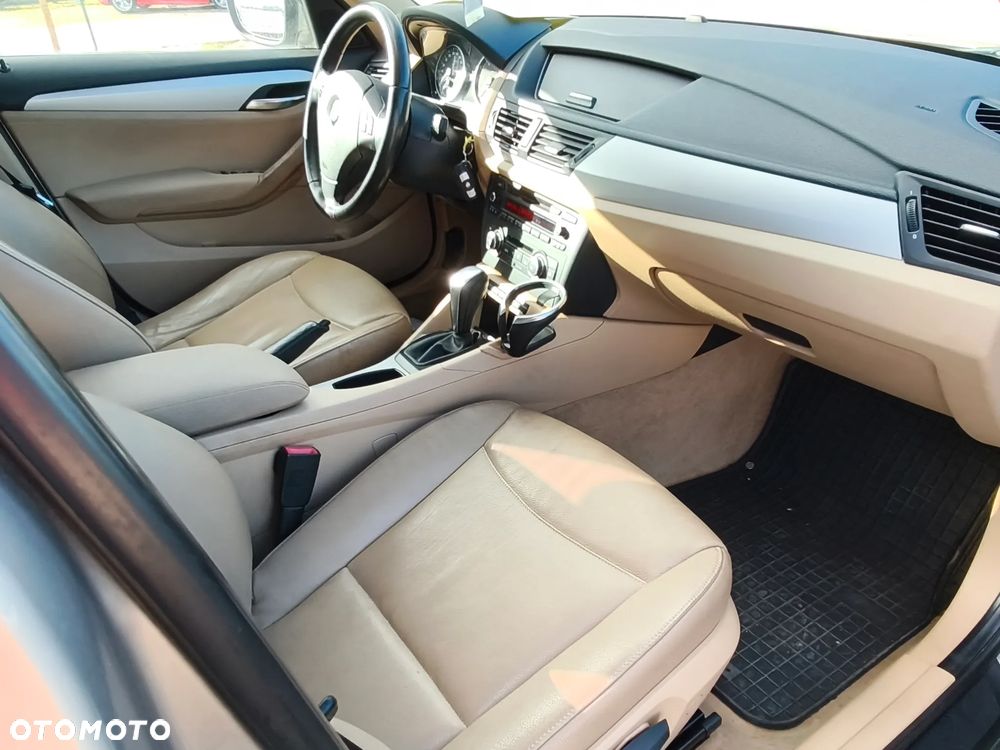 BMW X1 xDrive18d - 17