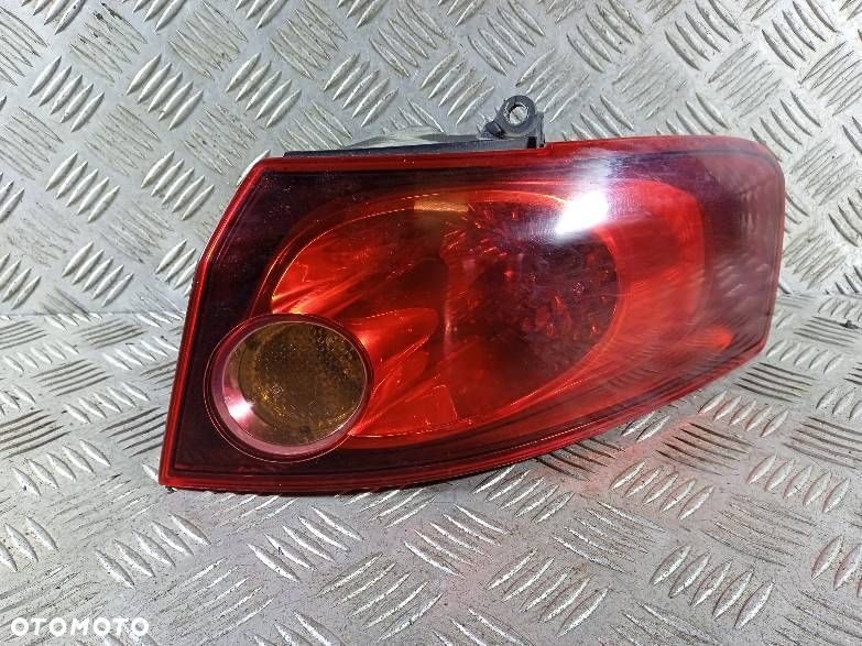 LAMPA PRAWA TYLNA FIAT CROMA - 1