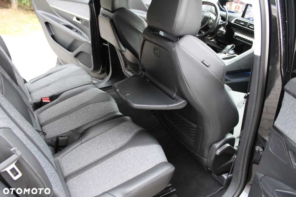 Peugeot 5008 - 24