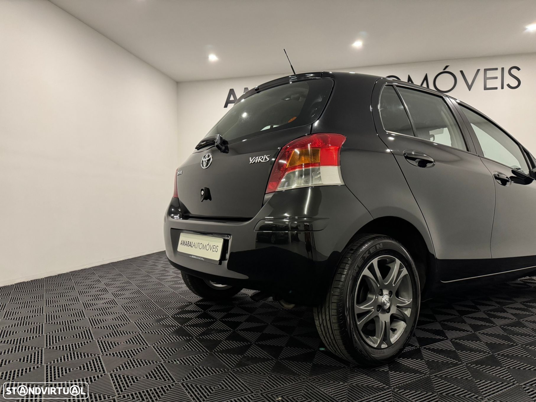 Toyota Yaris 1.0 VVT-i AC - 17
