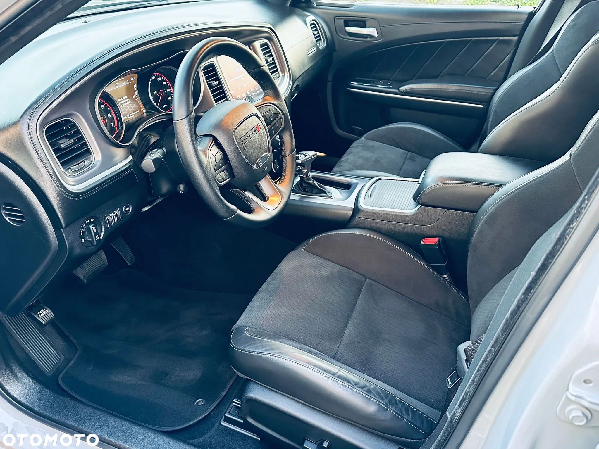 Dodge Charger 5.7 R/T - 14