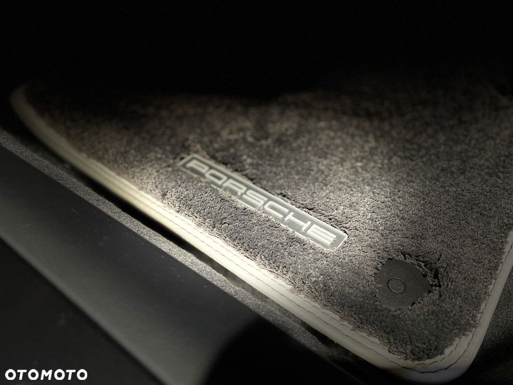 Porsche Panamera - 24