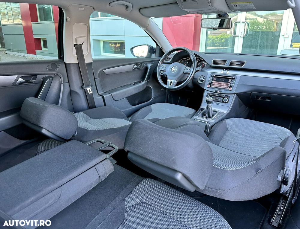 Volkswagen Passat - 10