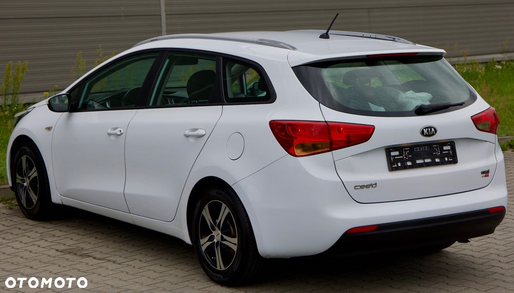 Kia Ceed 1.6 CRDi 128 Spirit - 18