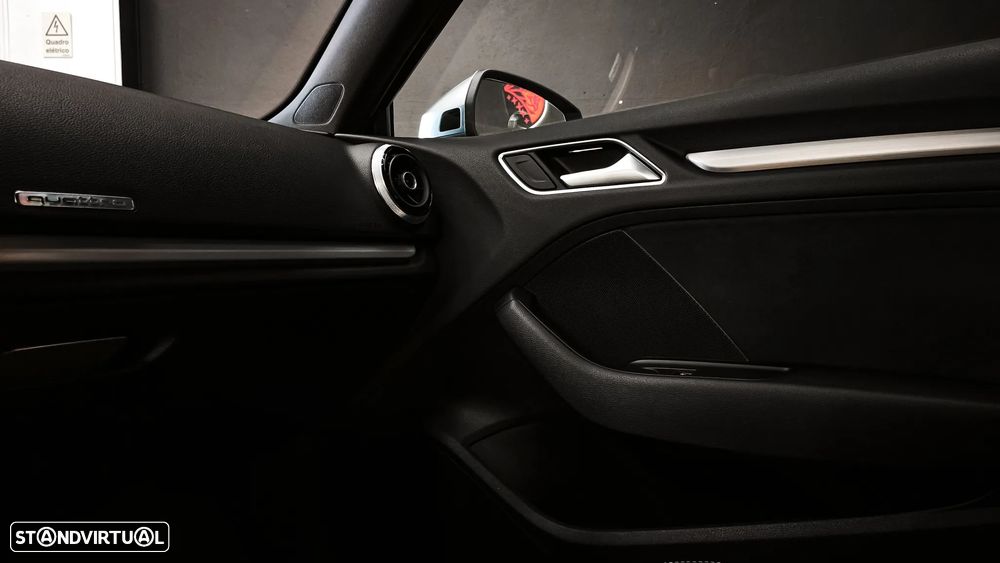 Audi S3 Sportback 2.0 TFSi quattro S tronic - 30