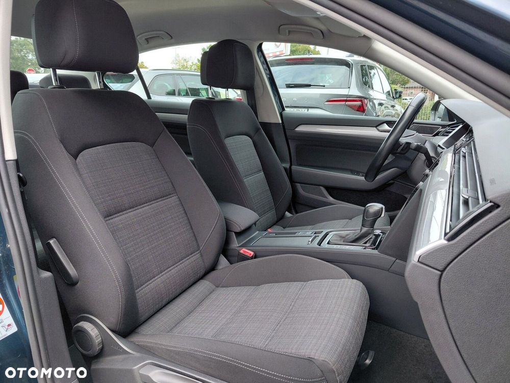 Volkswagen Passat 2.0 TDI EVO Business DSG - 32