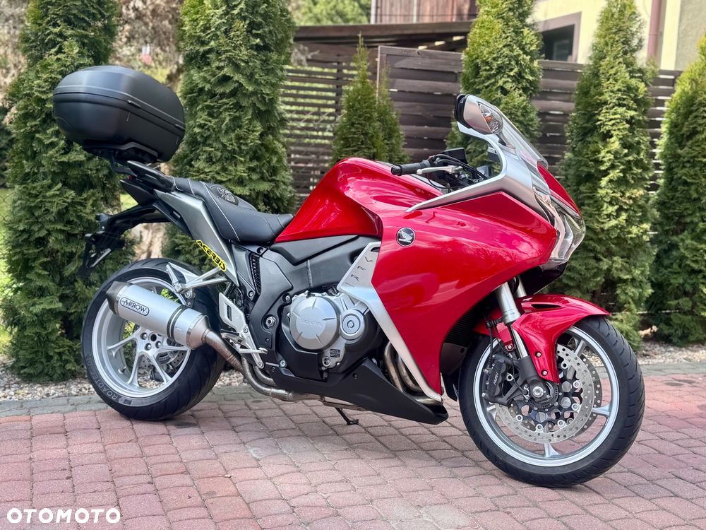 Honda VFR - 2