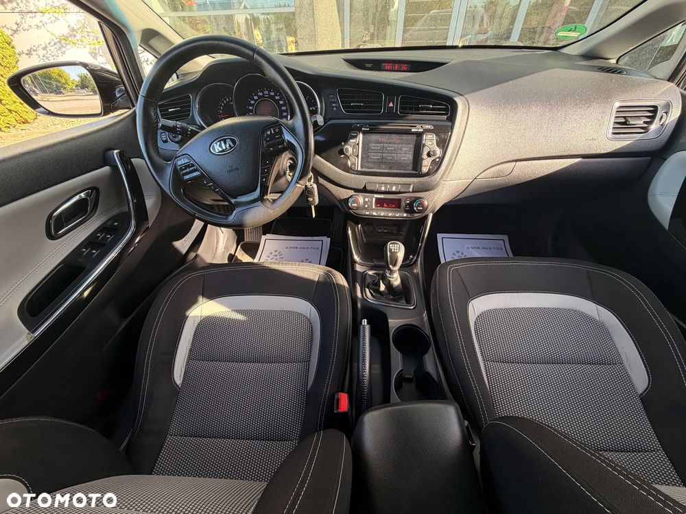 Kia Ceed 1.6 GDI ISG Spirit - 4