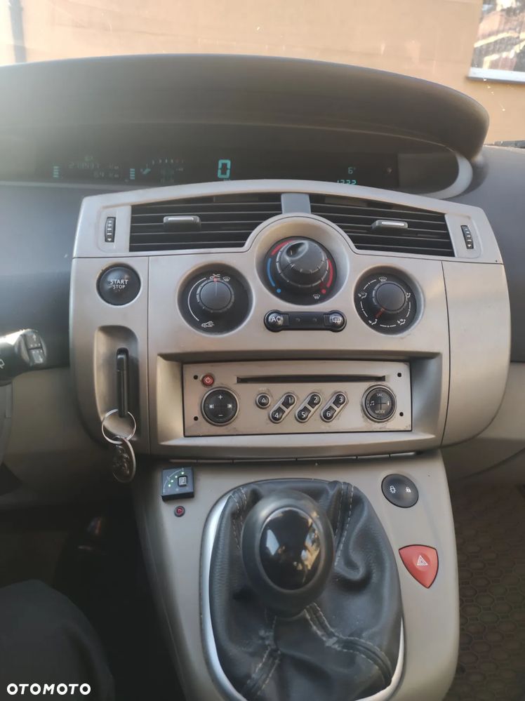 Renault Scenic 2.0 16V Expression - 6