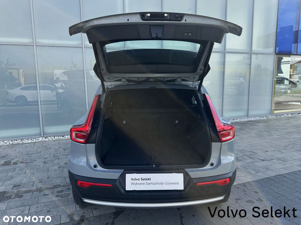 Volvo XC 40 - 32