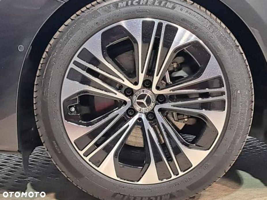 Mercedes-Benz Klasa E - 19