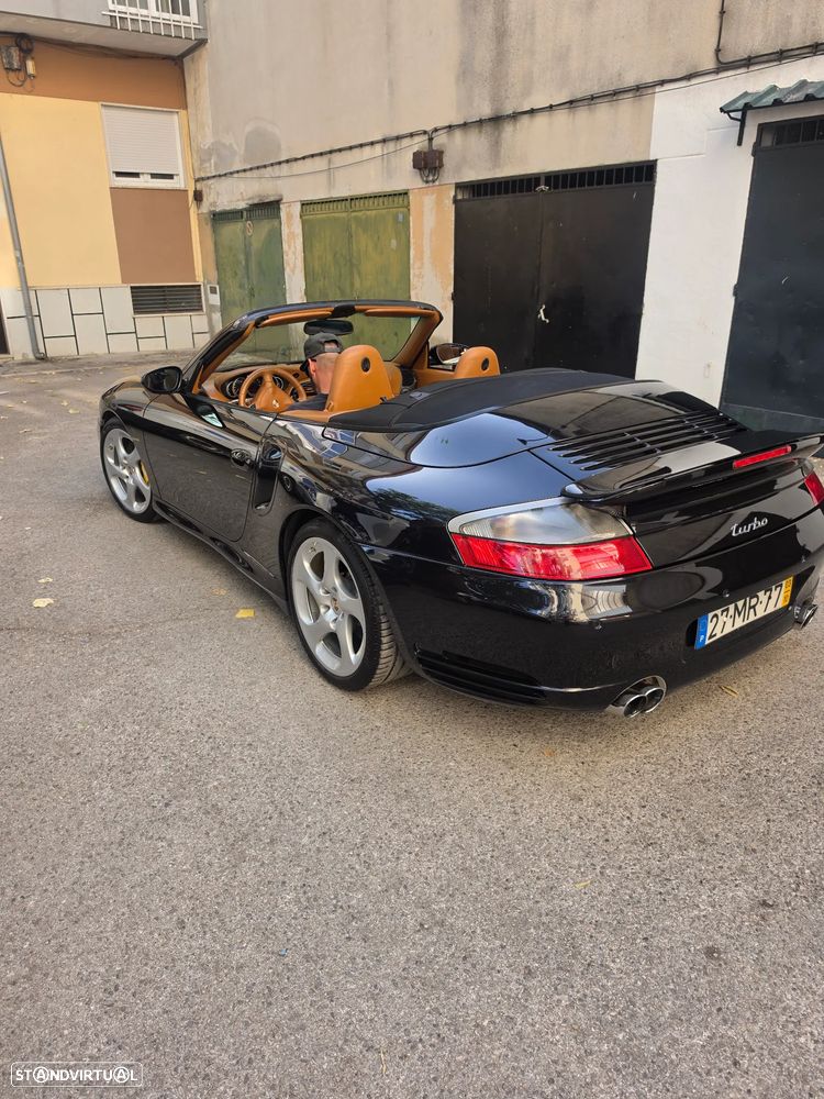 Porsche 911 Série F - 32