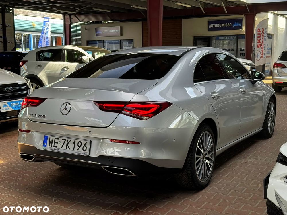 Mercedes-Benz CLA 200 Progressive 7G-DCT - 7