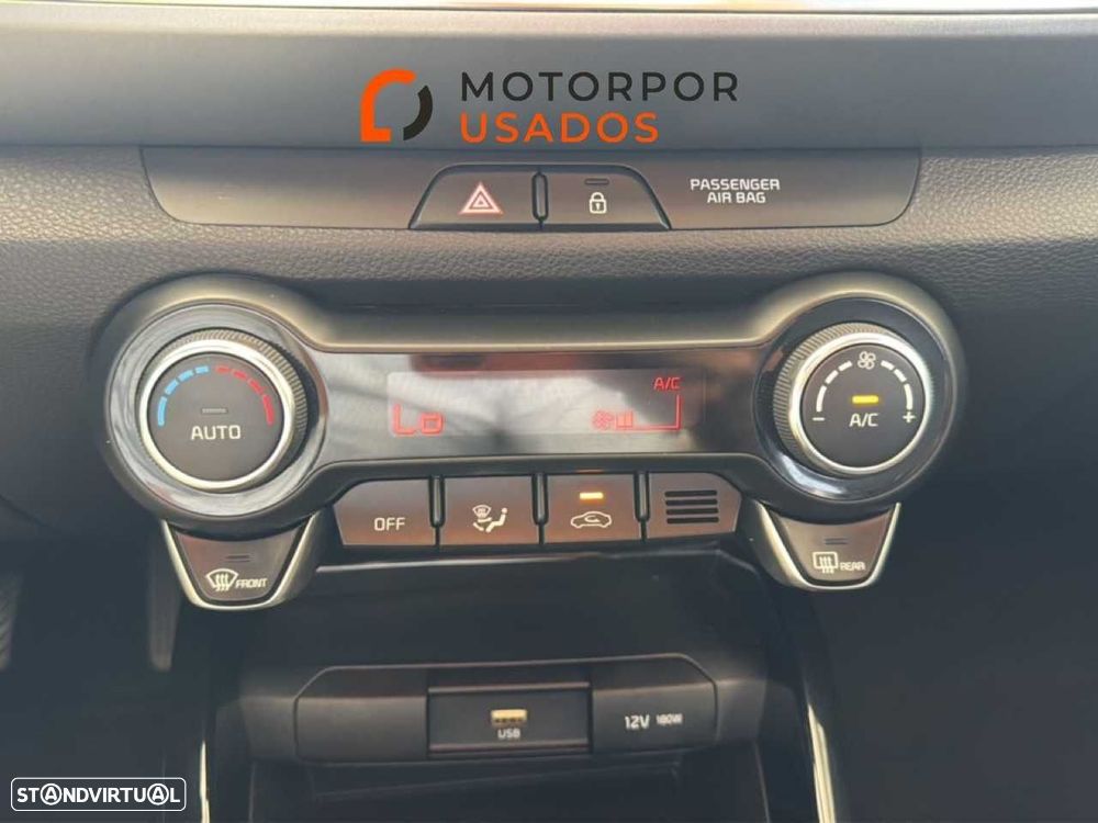 Kia Stonic 1.0 T-GDi Drive — fotografia 18