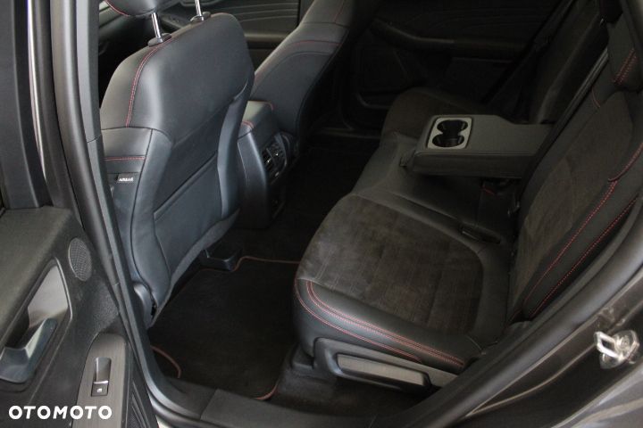 Ford Kuga 2.5P PHEV FWD ST-Line X - 32