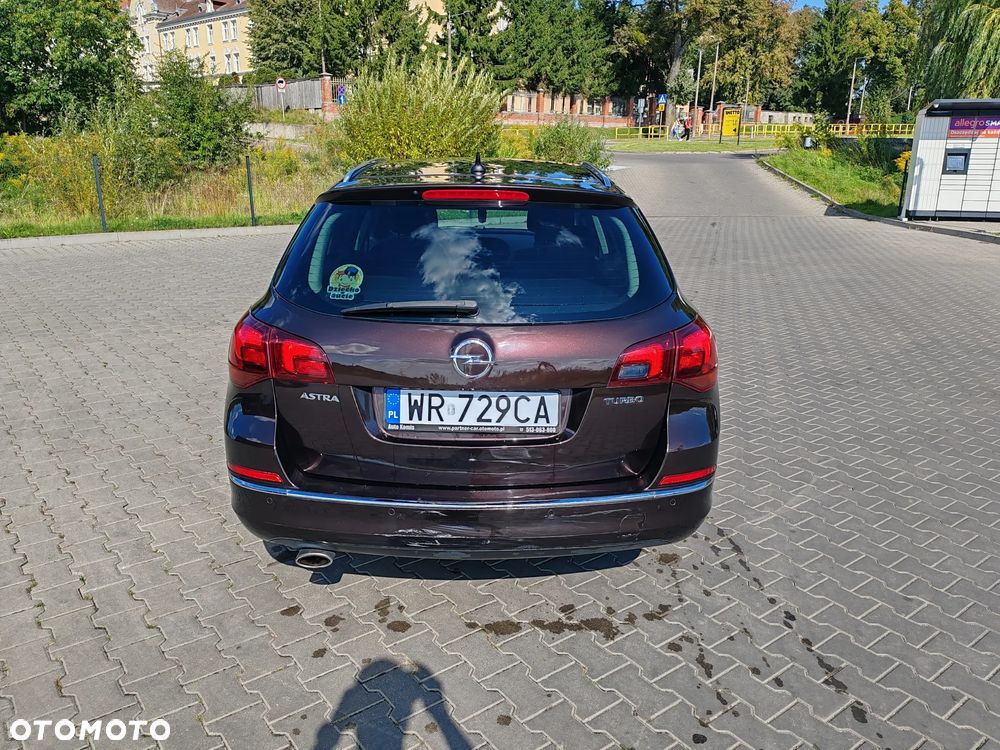 Opel Astra 1.6 T Cosmo - 6